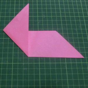 ハートの折り方説明・・・反対も三角を折りあげます