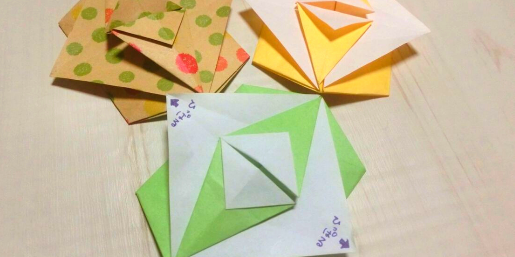 折り紙 四葉のクローバーの簡単な折り方 作り方 1枚でできて手紙にもおすすめ ちょちょいの工作部屋