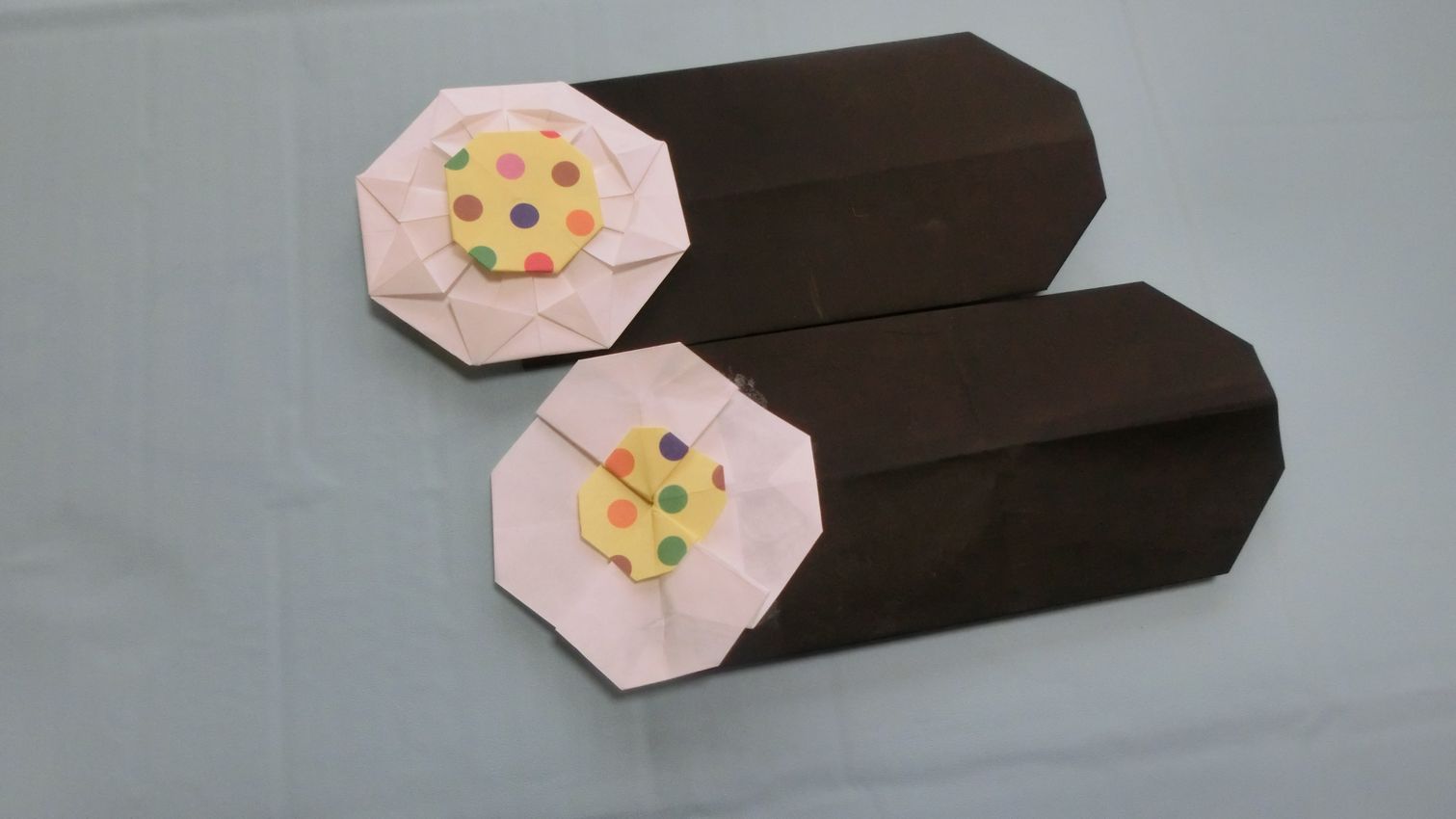 折り紙 恵方巻きの簡単な折り方 節分飾りに作ってみよう 平面 ちょちょいの工作部屋