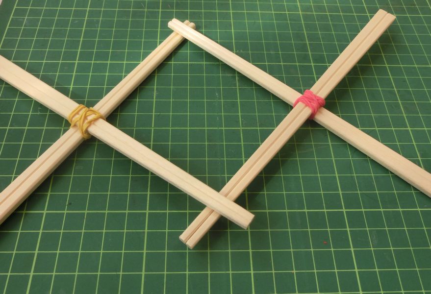 割り箸工作 マジックハンドの作り方 基本は材料2種類で簡単にできる ちょちょいの工作部屋