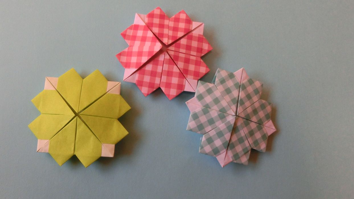 折り紙 メダルクローバー の折り方 1枚で簡単に折れる四つ葉が可愛い ちょちょいの工作部屋