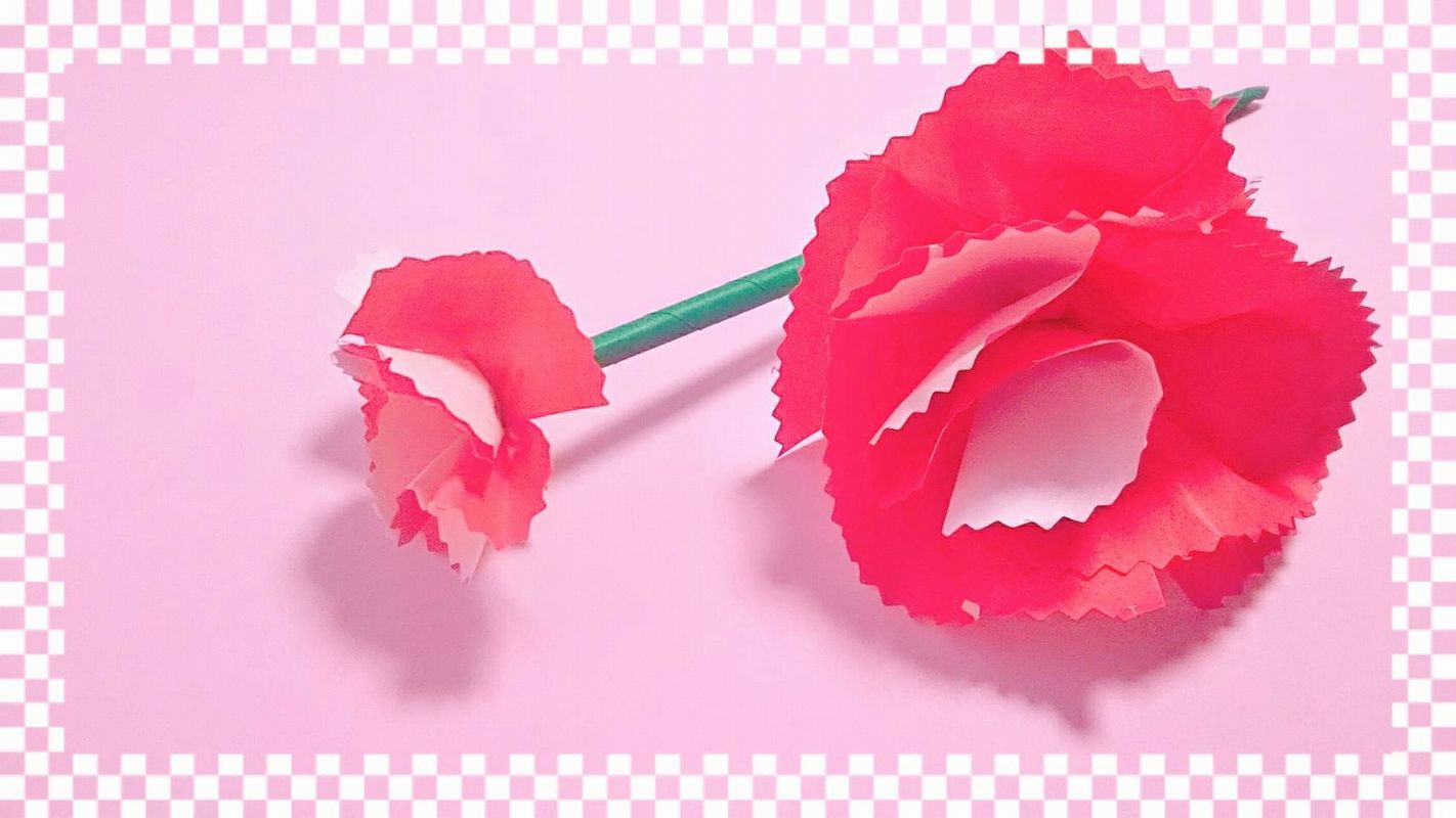 カーネーションの折り方 平面 折り紙で簡単にできる茎と花の作品でプレゼントにも ちょちょいの工作部屋